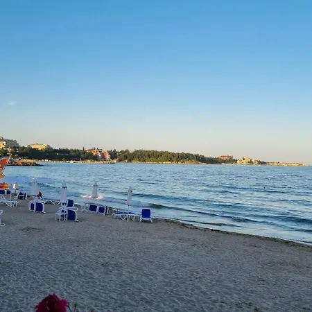 Oasis Deluxe By The Sea * ラヴダ