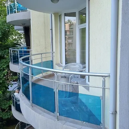 Oasis Deluxe By The Sea Ravda